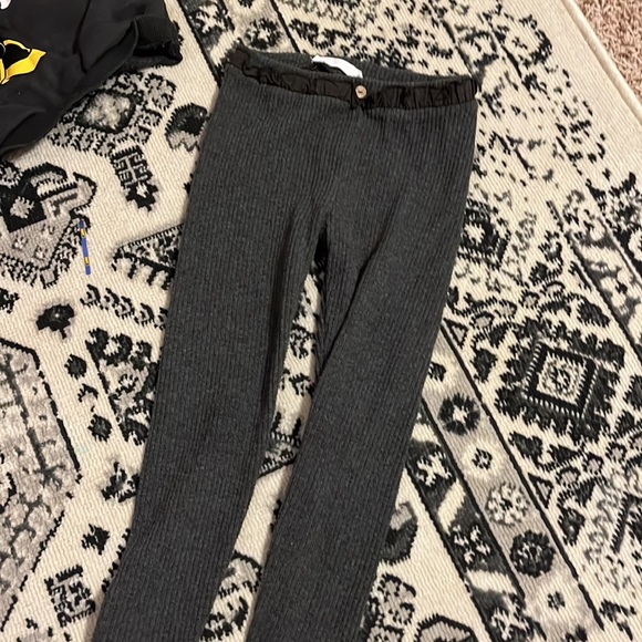 Lot of girls 3/4 and 4/5 Zara and Carters - Picture 6 of 7